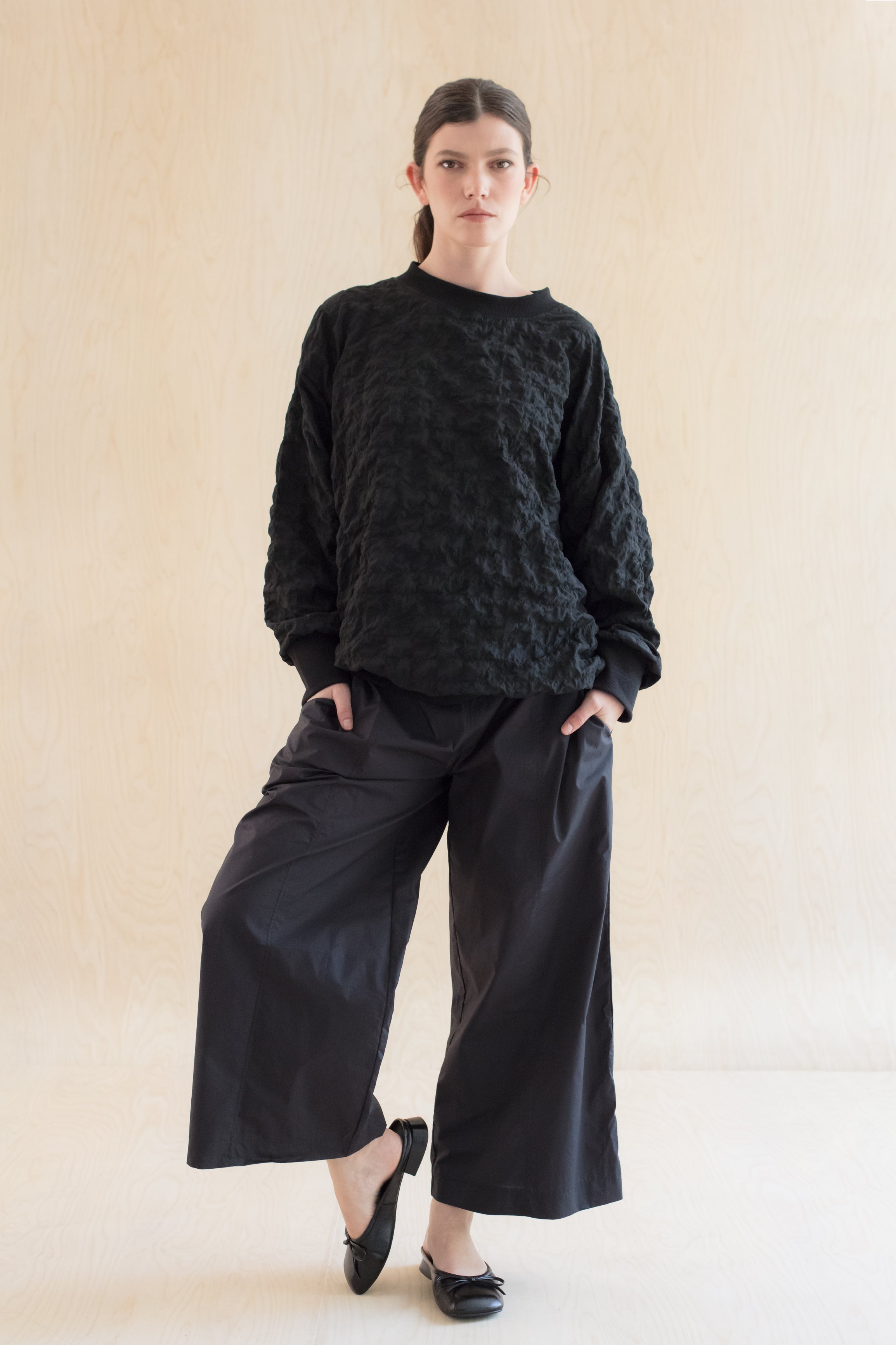 SHIRRED top - טופ כיווצים שחור