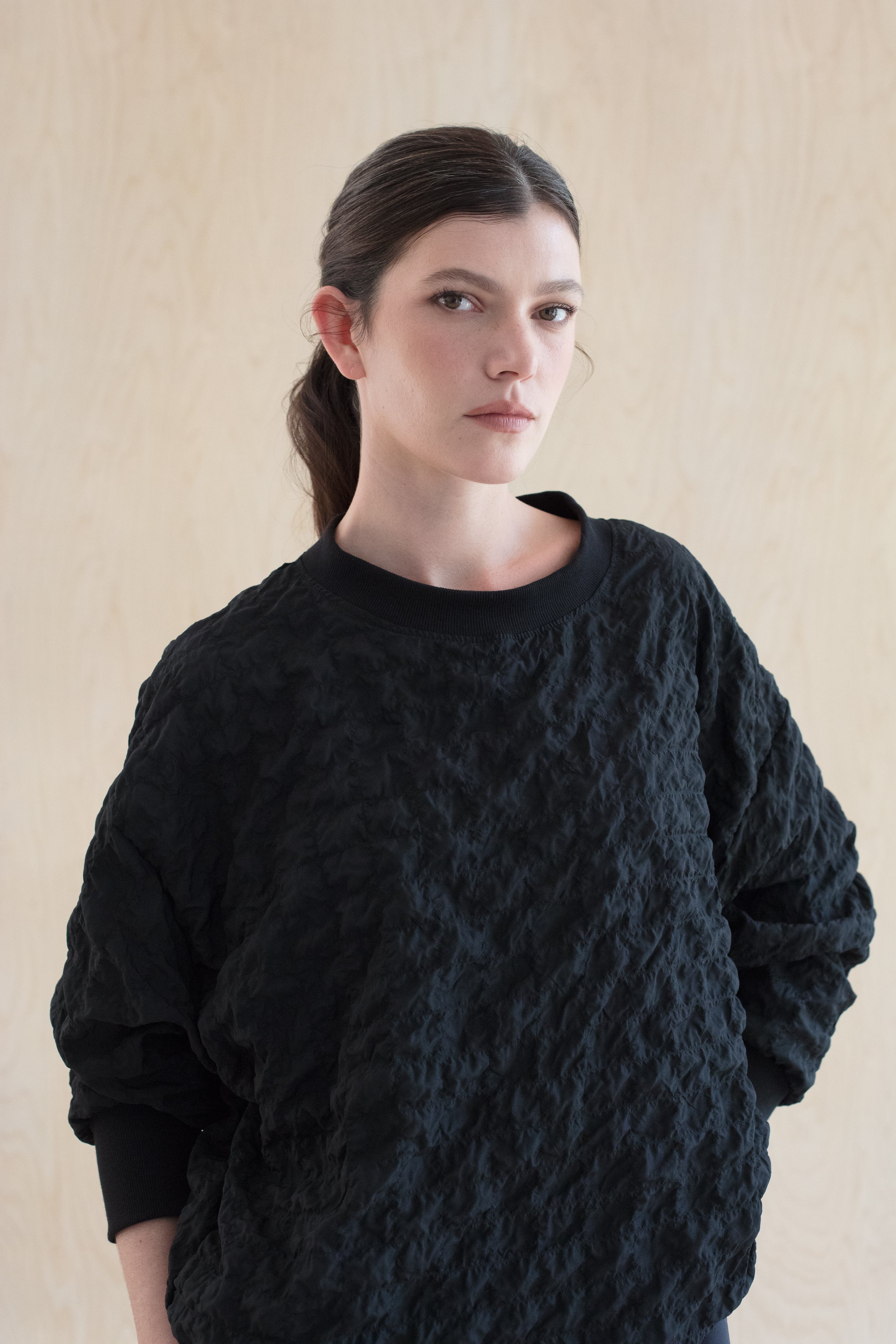 SHIRRED top - טופ כיווצים שחור