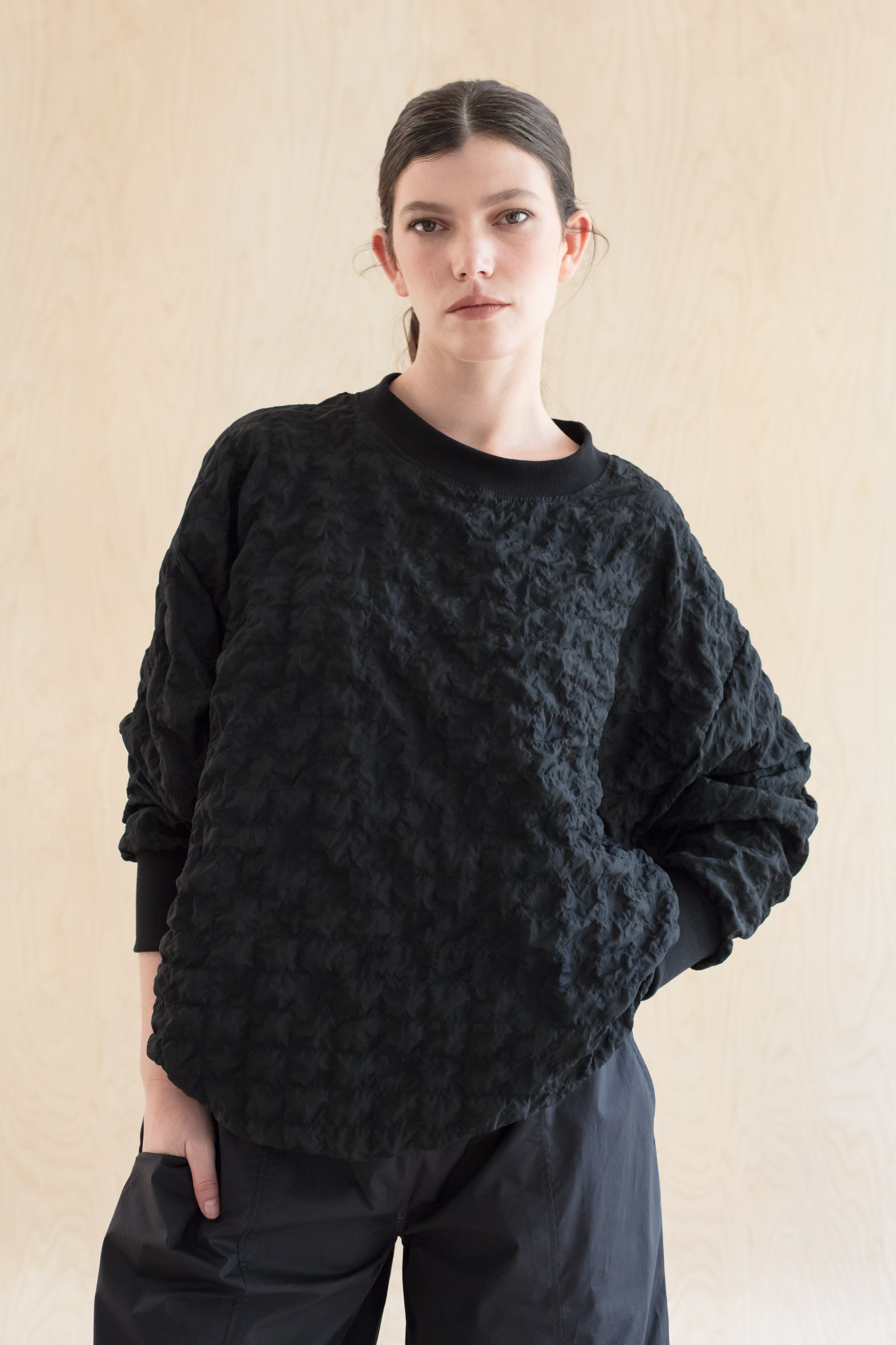 SHIRRED top - טופ כיווצים שחור