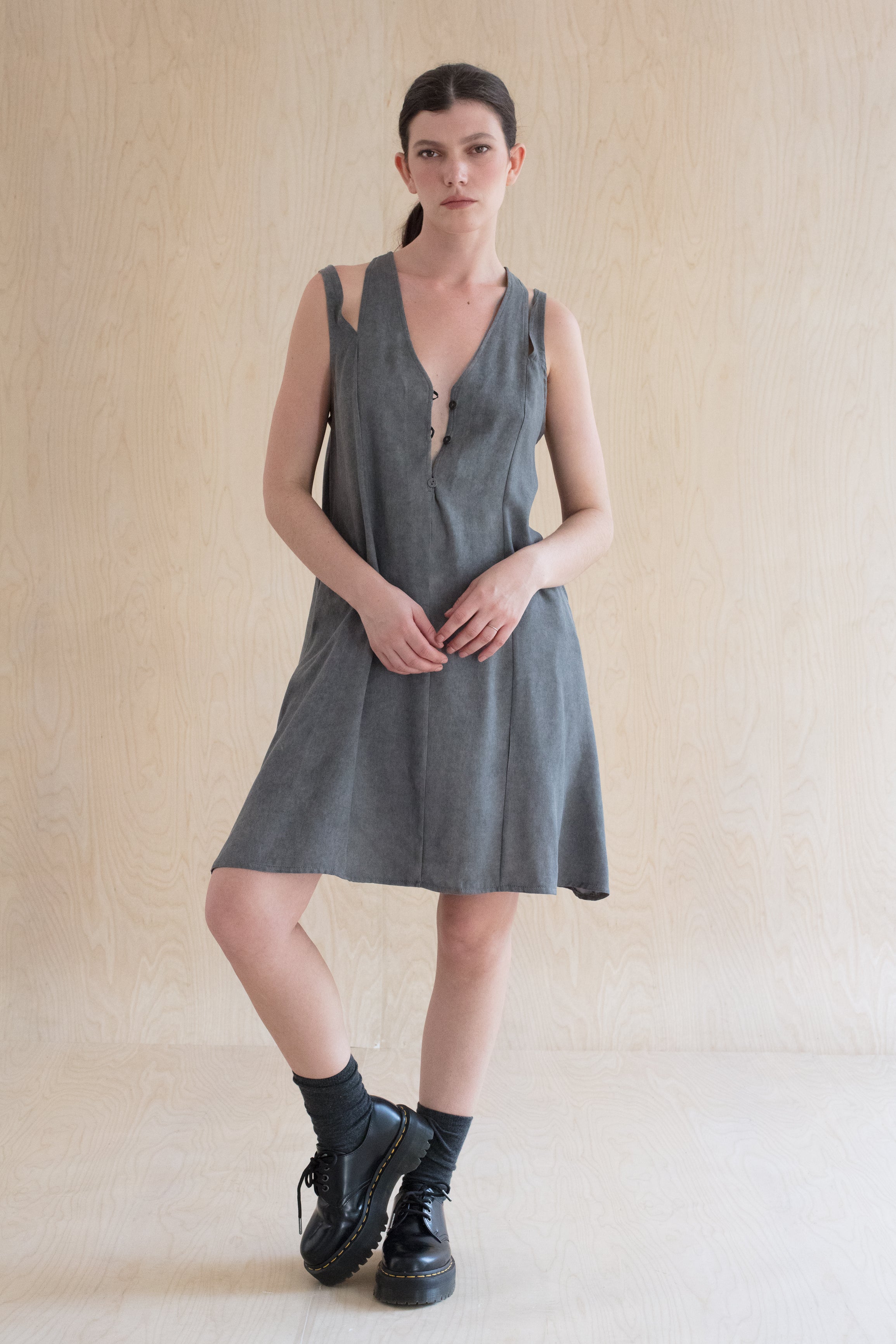 Off-The-Shoulder Dress -  שמלה כתפיות נשפכות