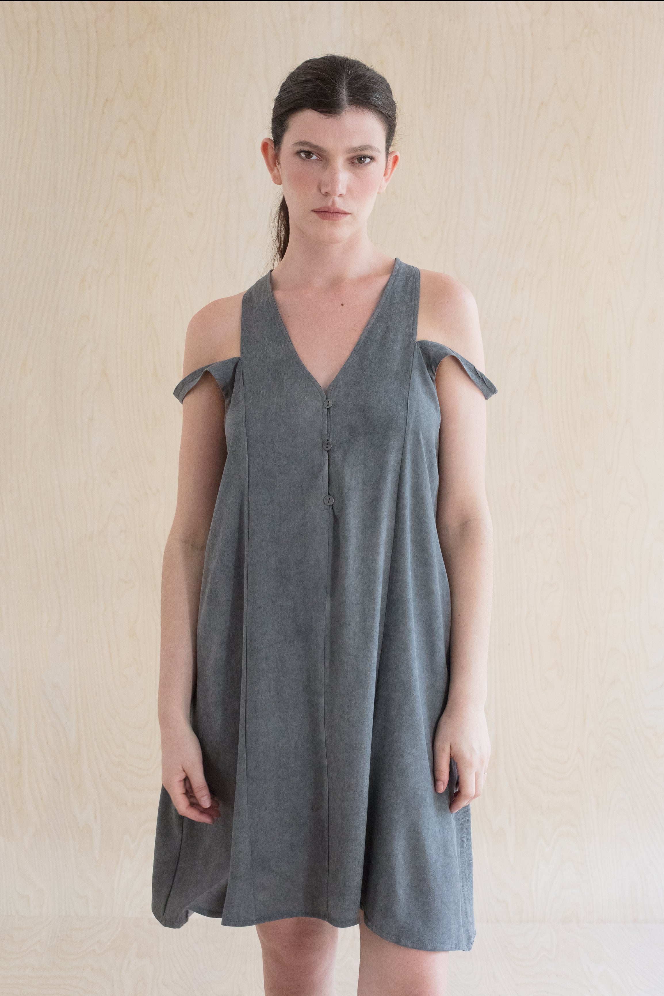 Off-The-Shoulder Dress -  שמלה כתפיות נשפכות