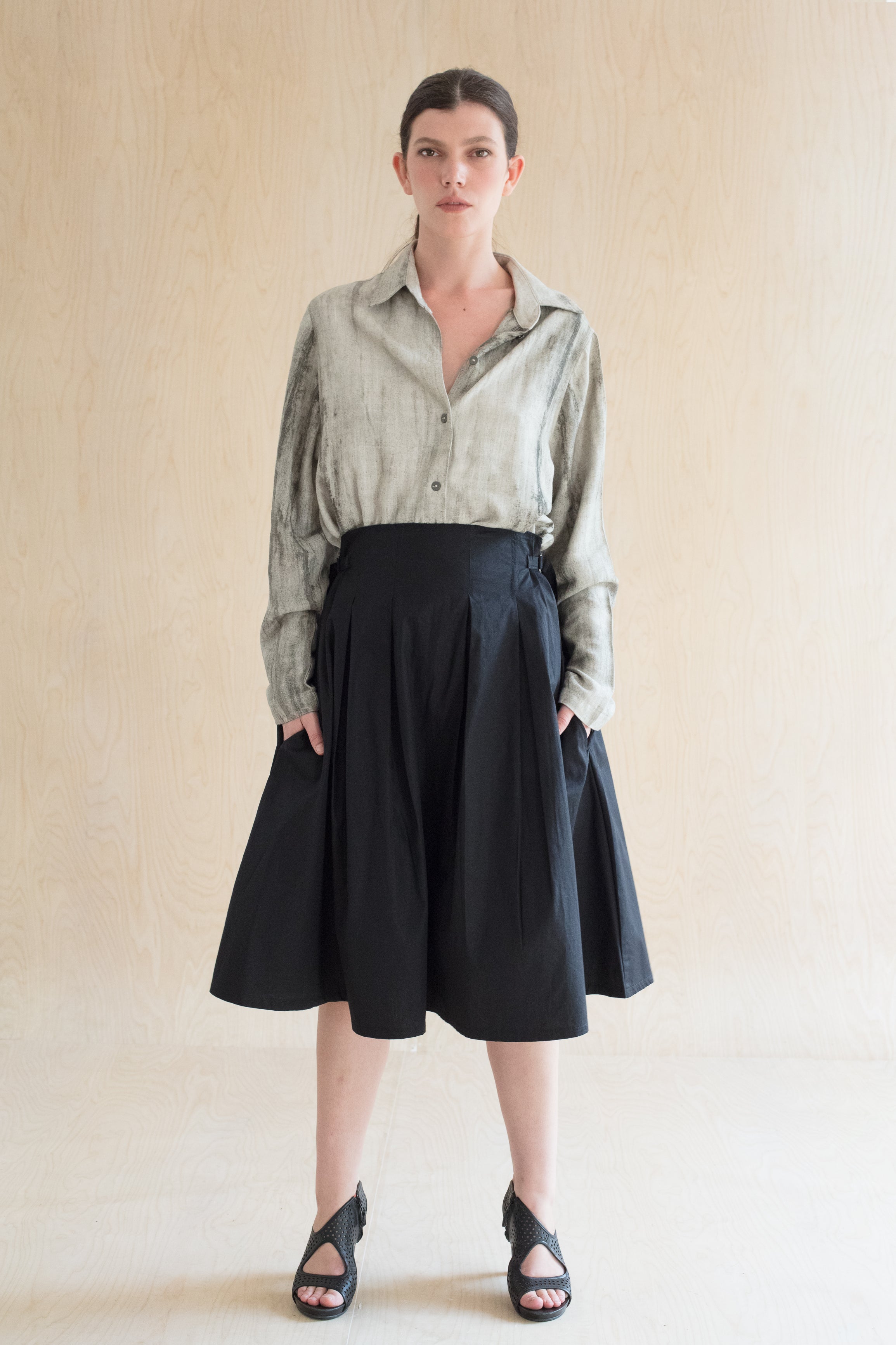 SENSU skirt -  חצאית קפלים שחורה