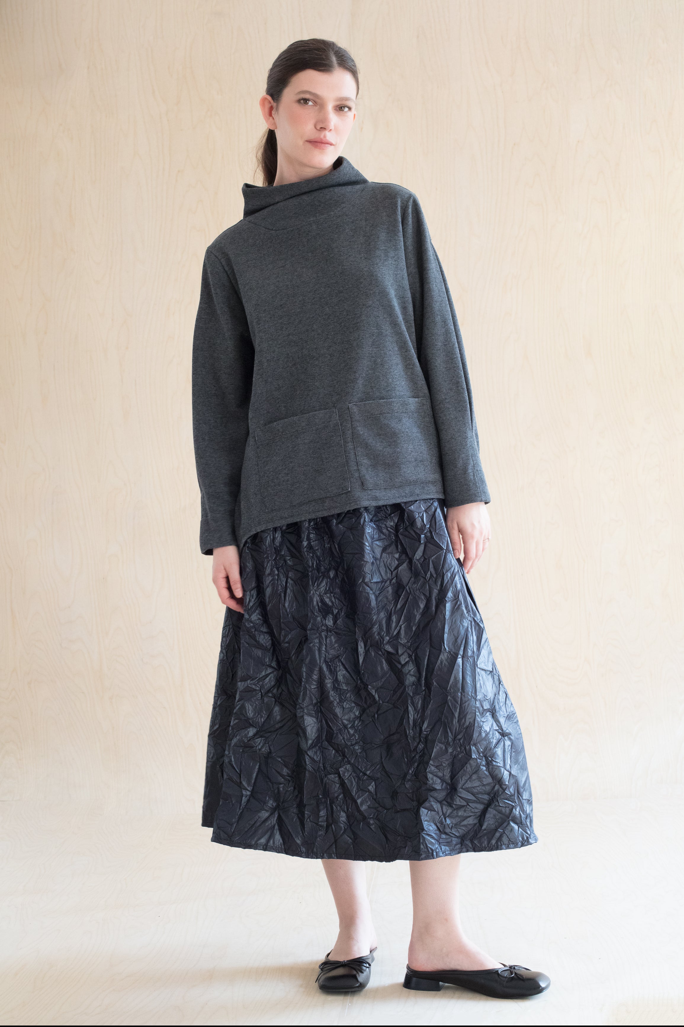 MAO top - אפור כהה שטוף