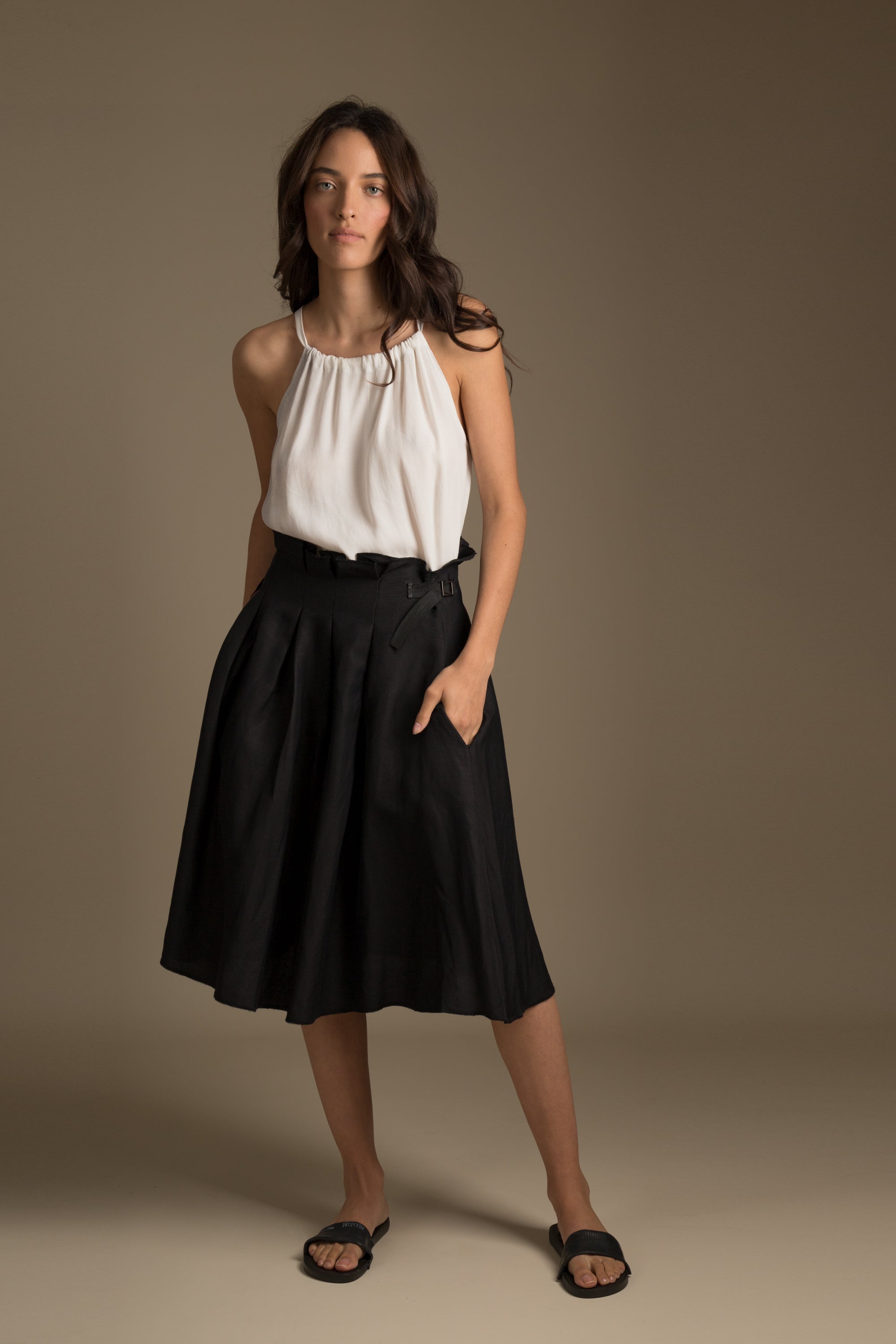 SENSU Black Linen Skirt